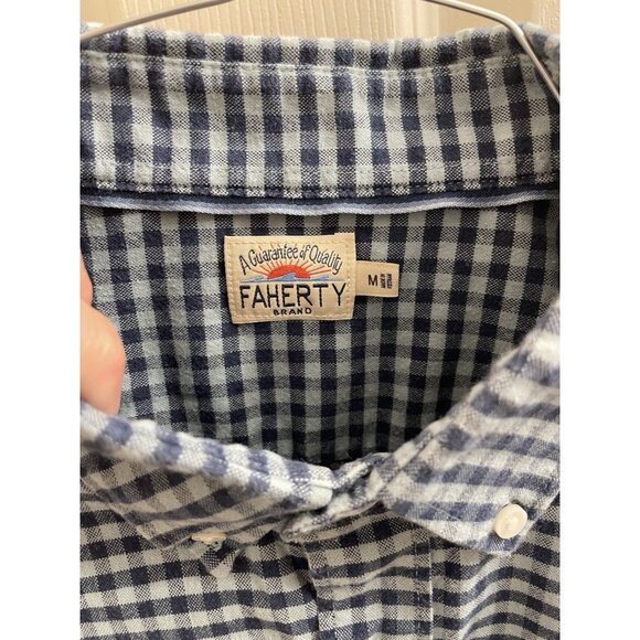 Faherty Blue and White Checkered Casual Button Down Shirt - Picture 5 of 12